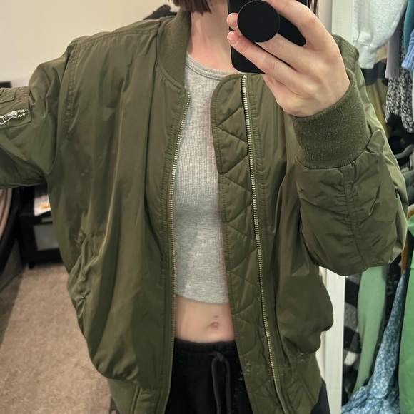 TNA - Picture 6 of 7